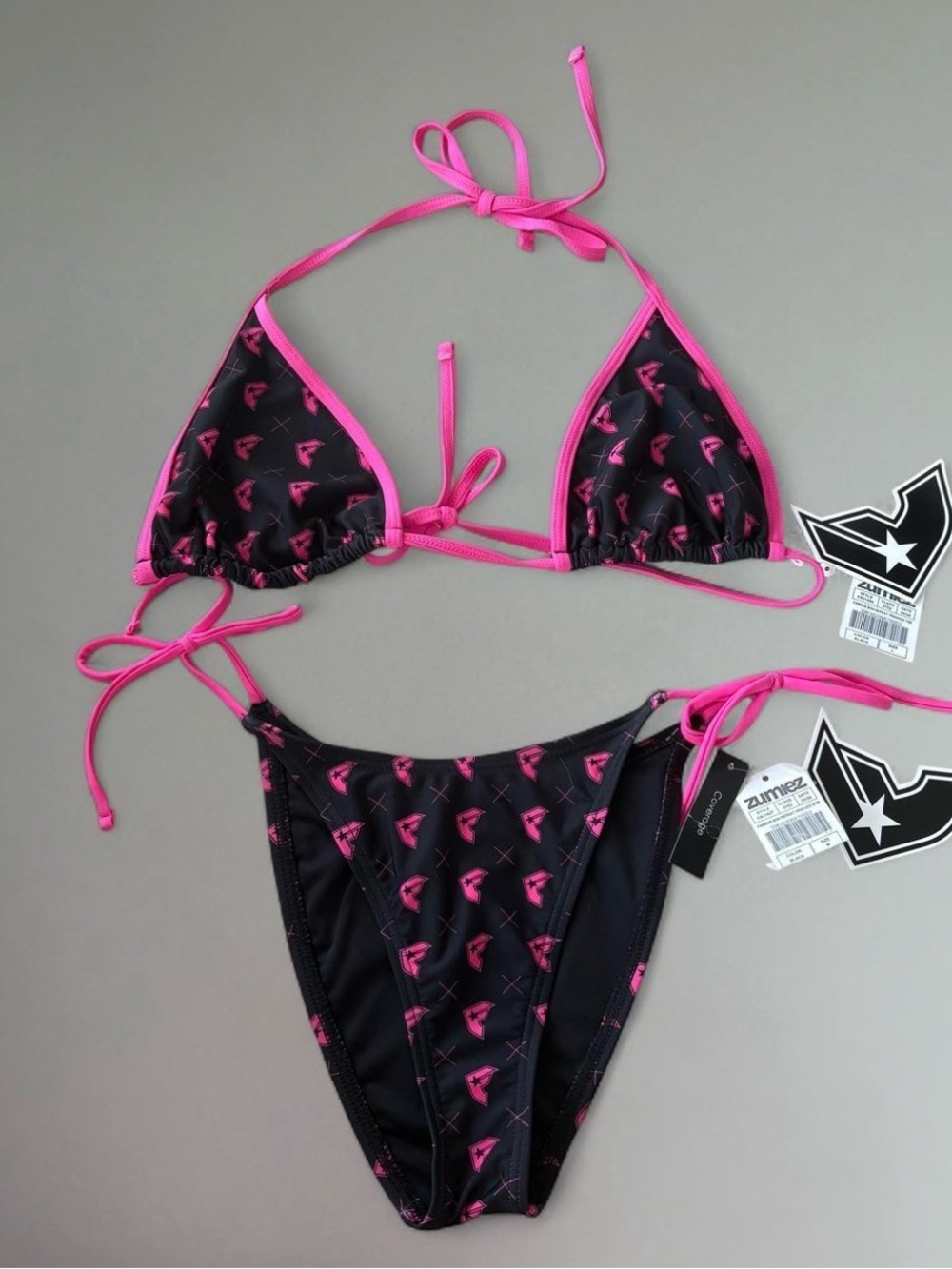 NWT Famous Stars & Straps Bikini Set | Black & Pink Logo Print | Zumiez